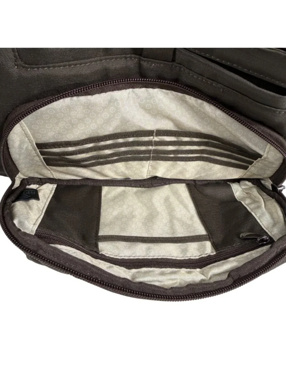 NWOT Lug Samba Quilted Travel Crossbody Bag With Multiple Pockets - Dark Brown - Picture 3 of 6